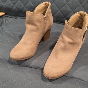 Style & Co. Beige 3 " Block Heel Ankle Booties